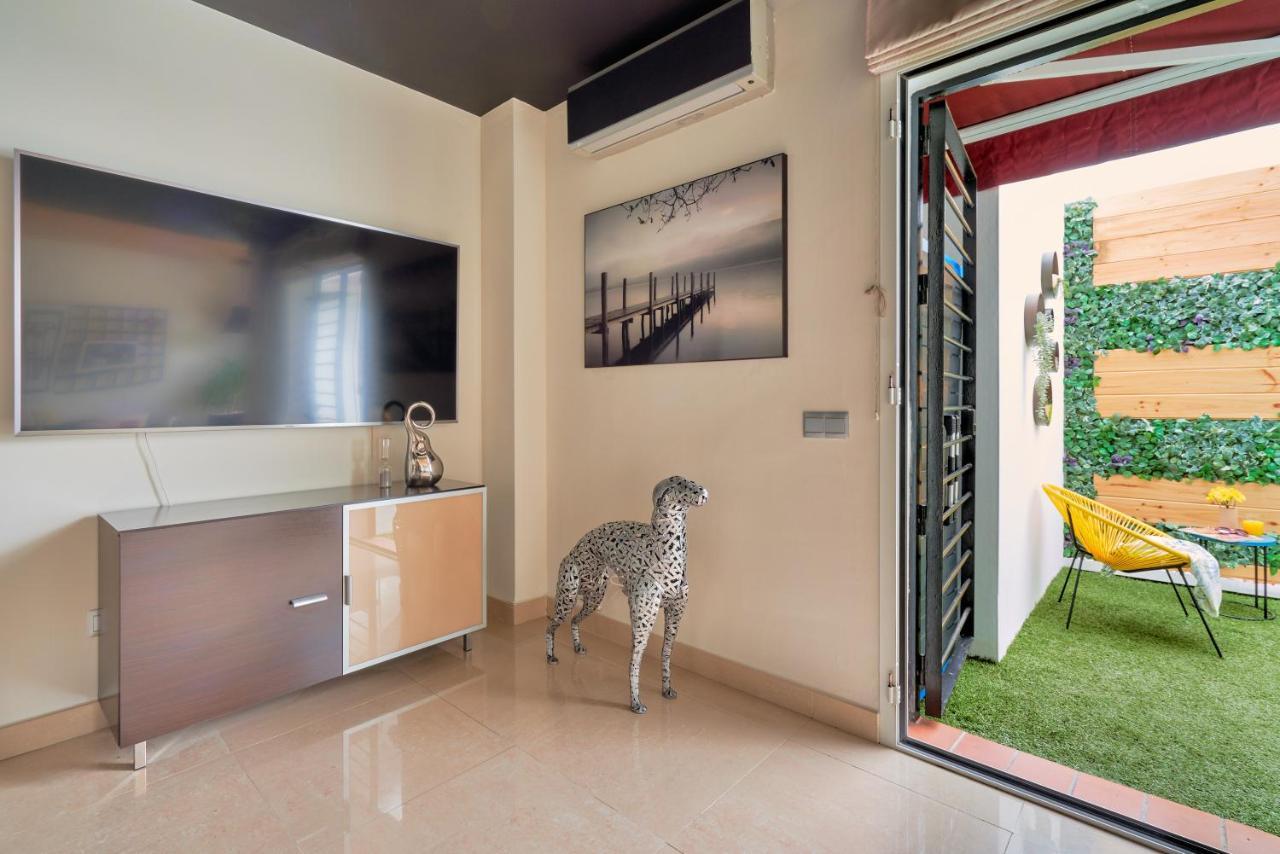 La Macarena Airport Apartment Malaga Exterior photo