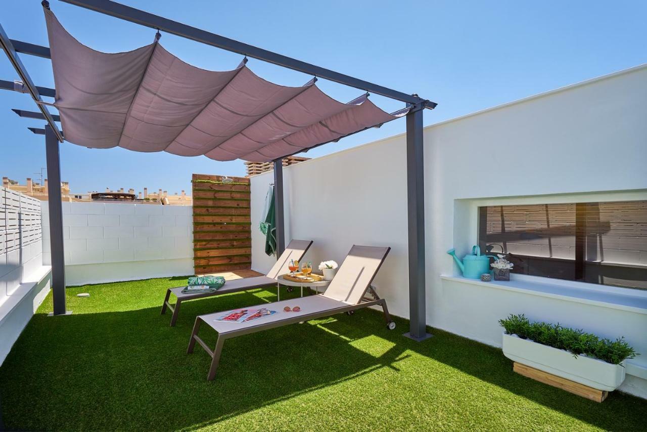 La Macarena Airport Apartment Malaga Exterior photo